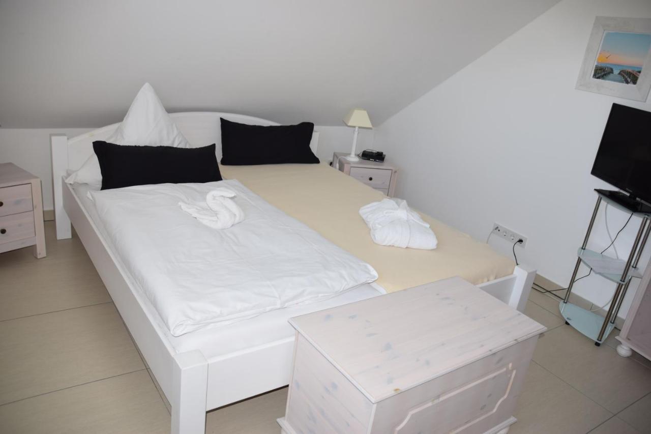 Wellness Appartements Ostfriesland Ihlowerfehn Exterior photo
